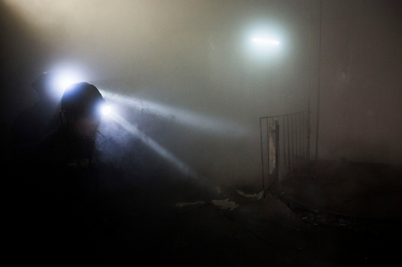 Illustration for article titled Photographs Capture What Life is Like in One of the World's Dirtiest Pits